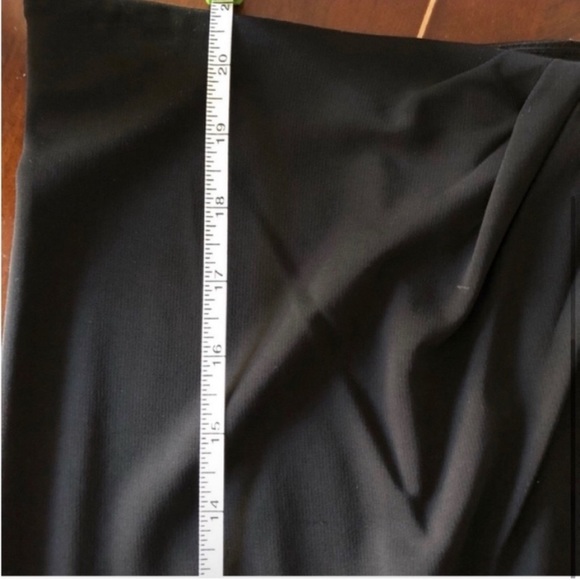 Ann Taylor Black Midi Skirt Size Small - Picture 4 of 5